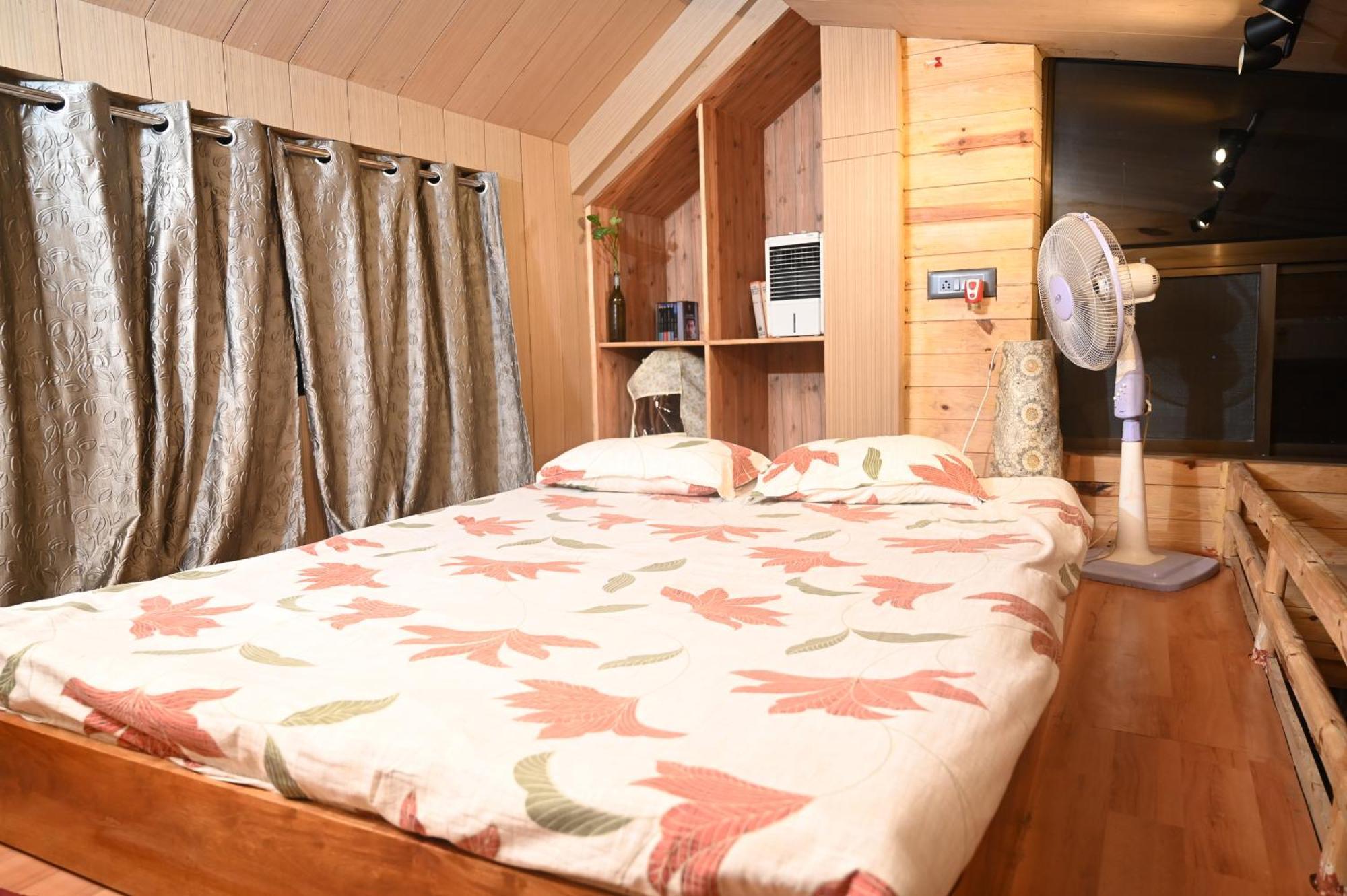 The Cabin By The Bayou Bed & Breakfast Guwahati Bagian luar foto