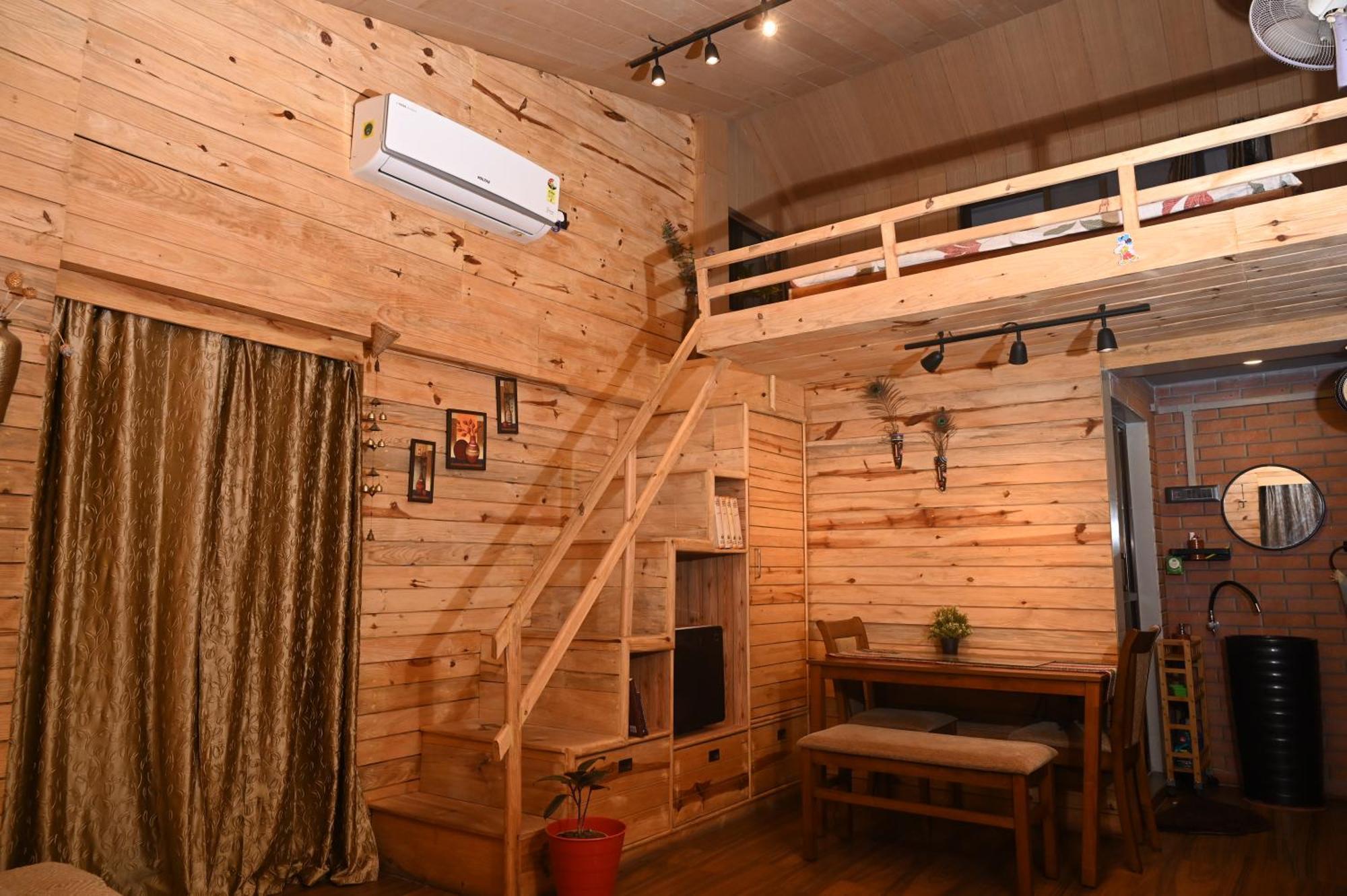 The Cabin By The Bayou Bed & Breakfast Guwahati Bagian luar foto