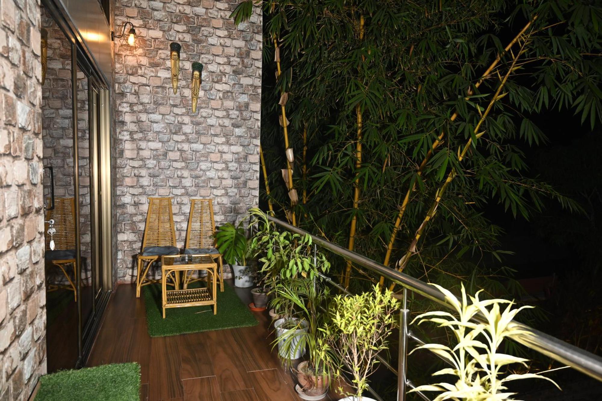 The Cabin By The Bayou Bed & Breakfast Guwahati Bagian luar foto